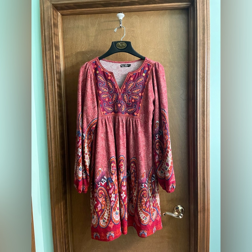 Soft bright tunic- perfect for fall.